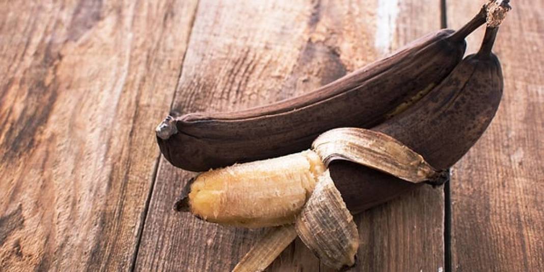 Bir tutam limon, biraz streç film! Muzun kararmasını önleyen yöntem: Uzun süre tazeliğini koruyor… 1